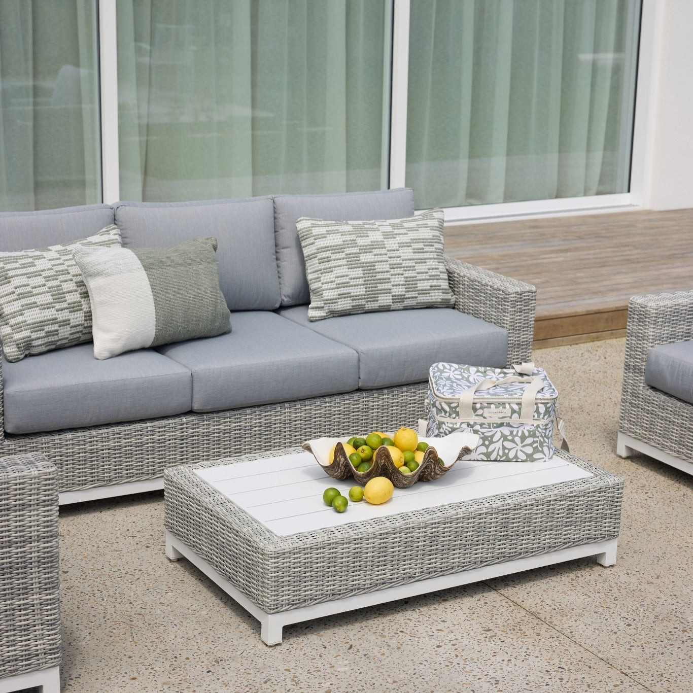 Lakeside 4-Piece Set Outdoor Lounge Suite