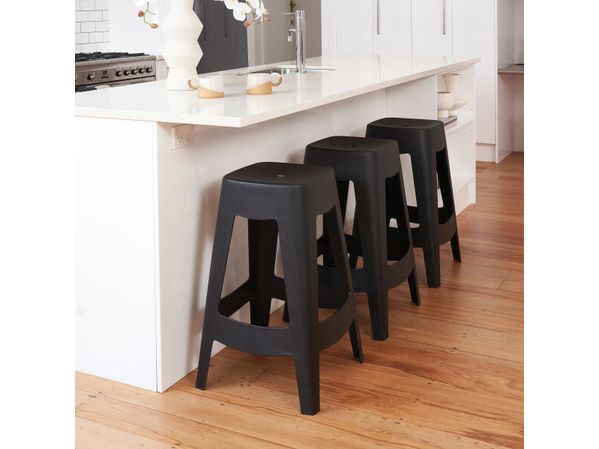 Claudia Barstool-Global Living