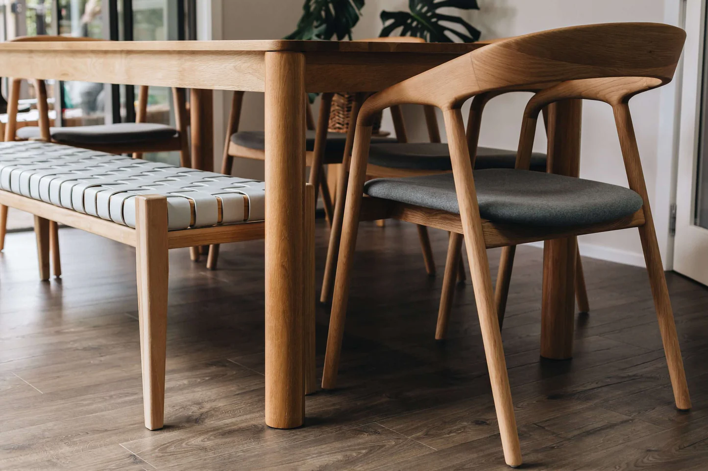 Nora Dining Chair Natural Oak / PU